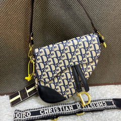 TRENDING CROSS BAGS
