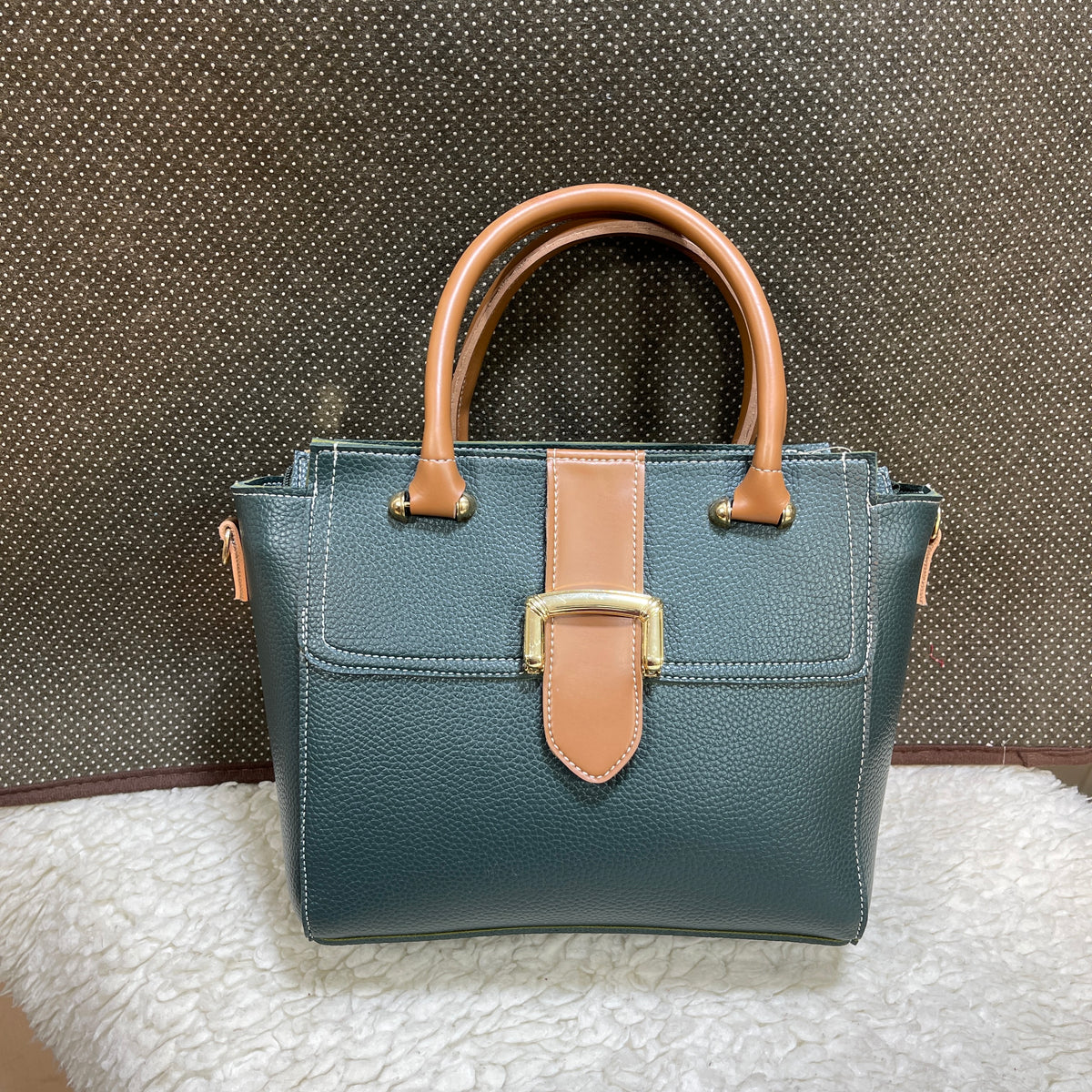2 TUNE HANDBAGS