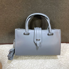 FLAP LOOK HANDBAGS