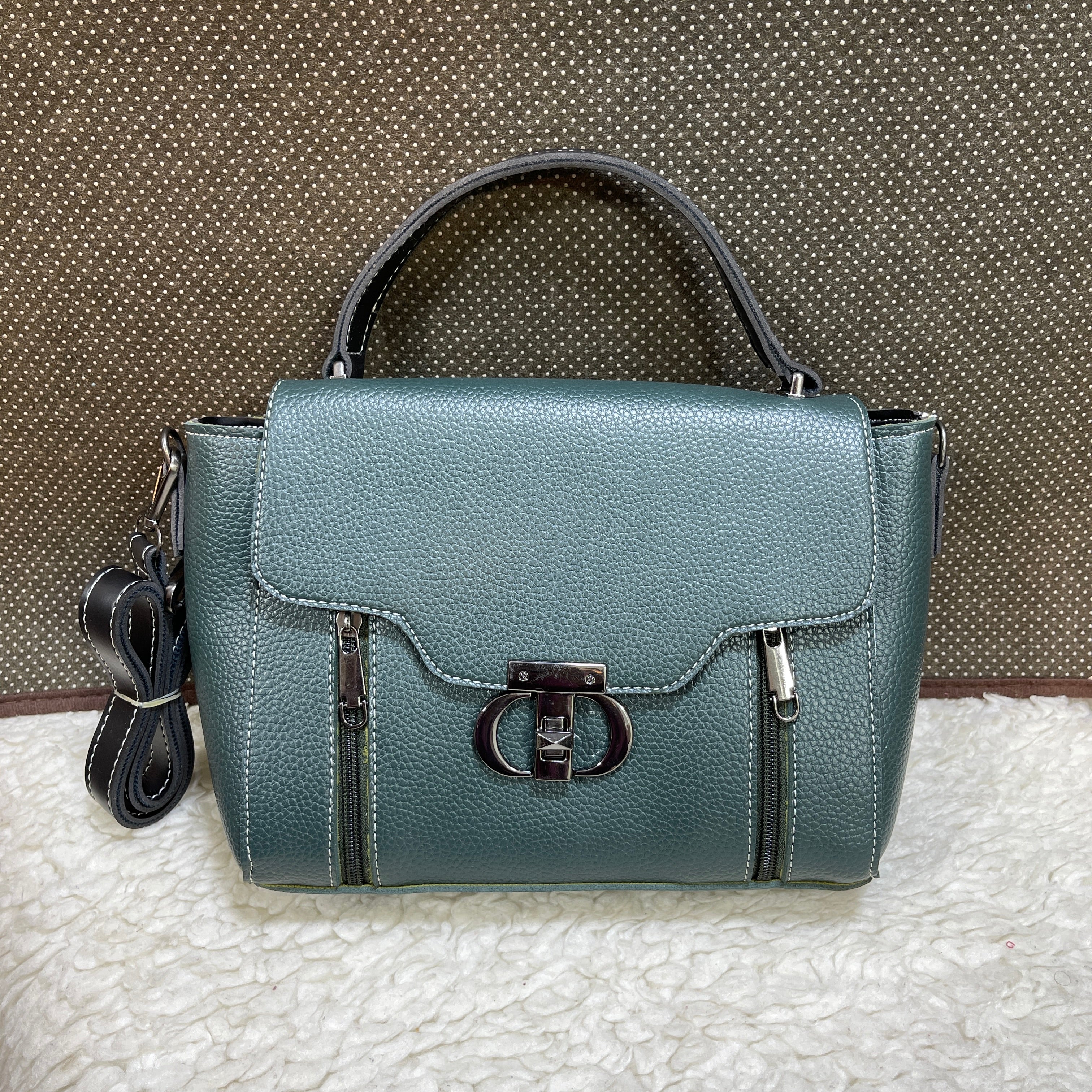 D LOCK HANDBAGS