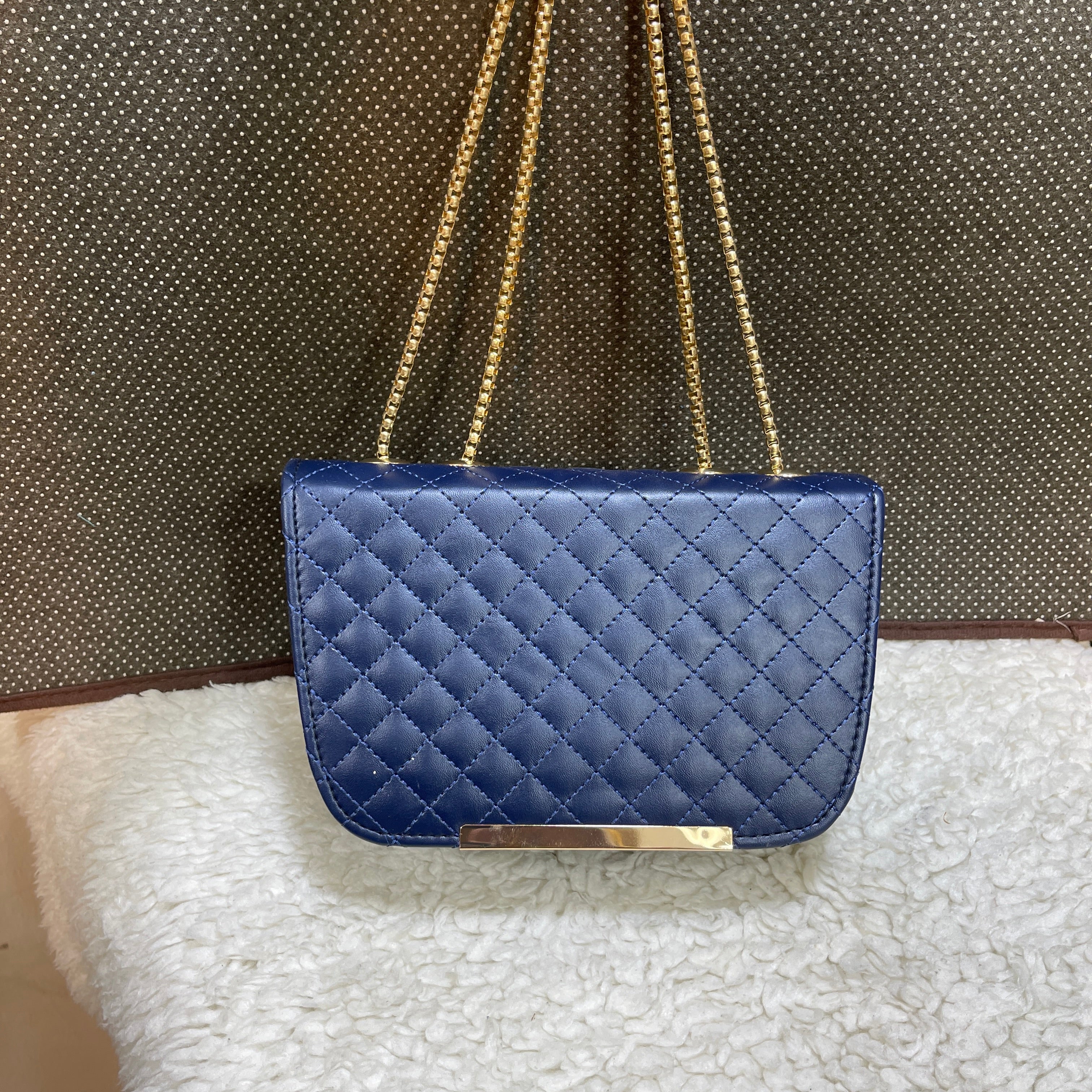 CHAIN CROSS BODY