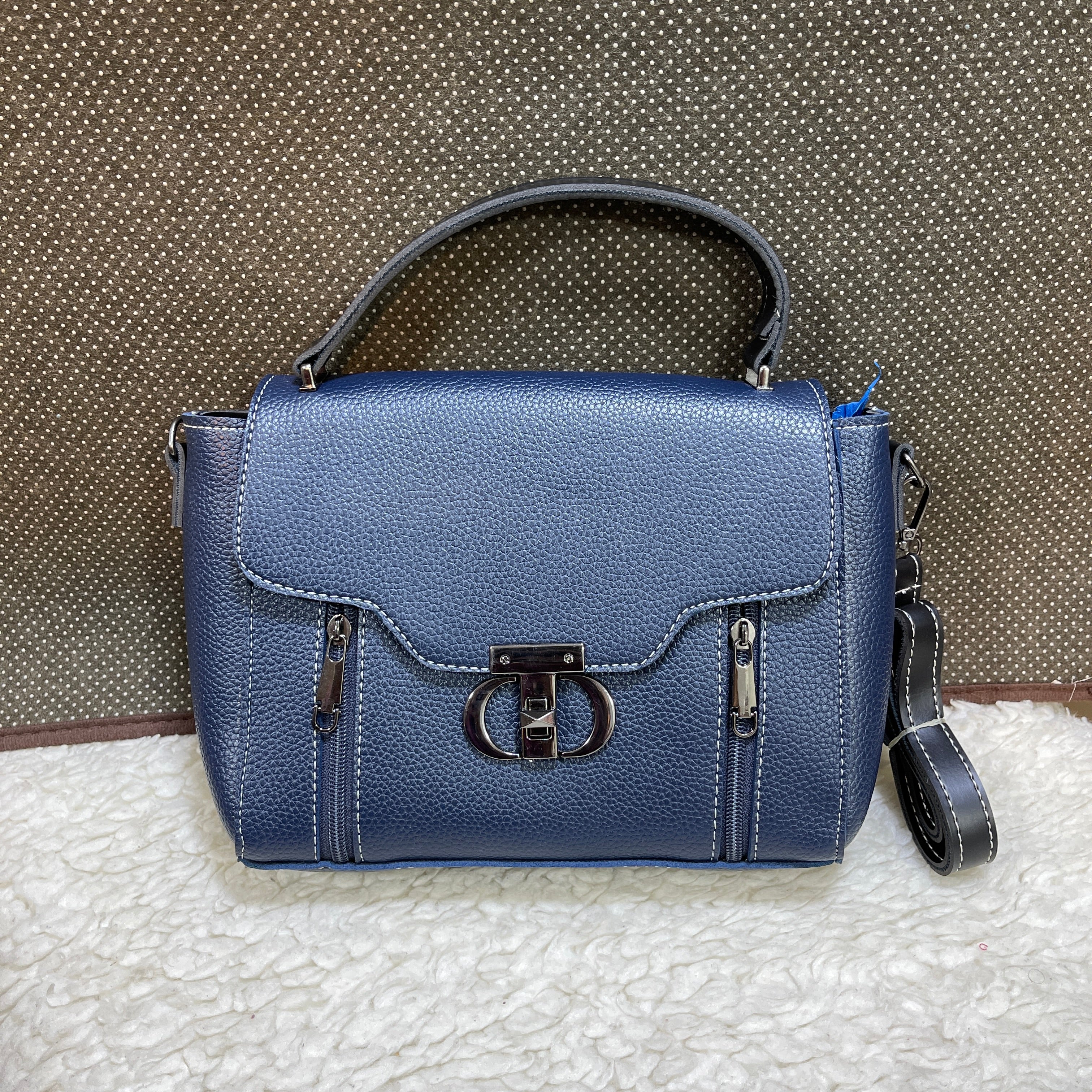 D LOCK HANDBAGS