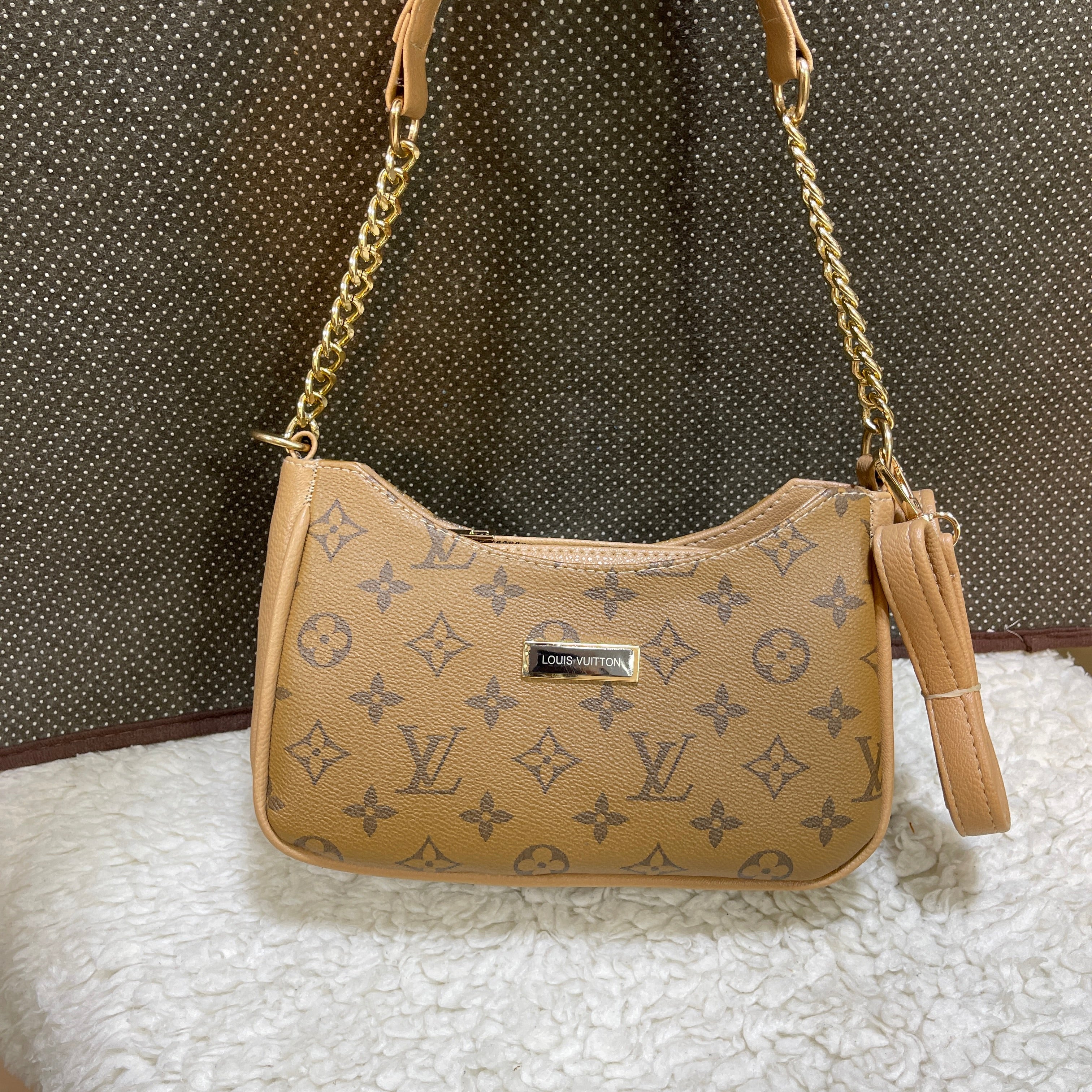 MOST TRENDING CROSS BAGS