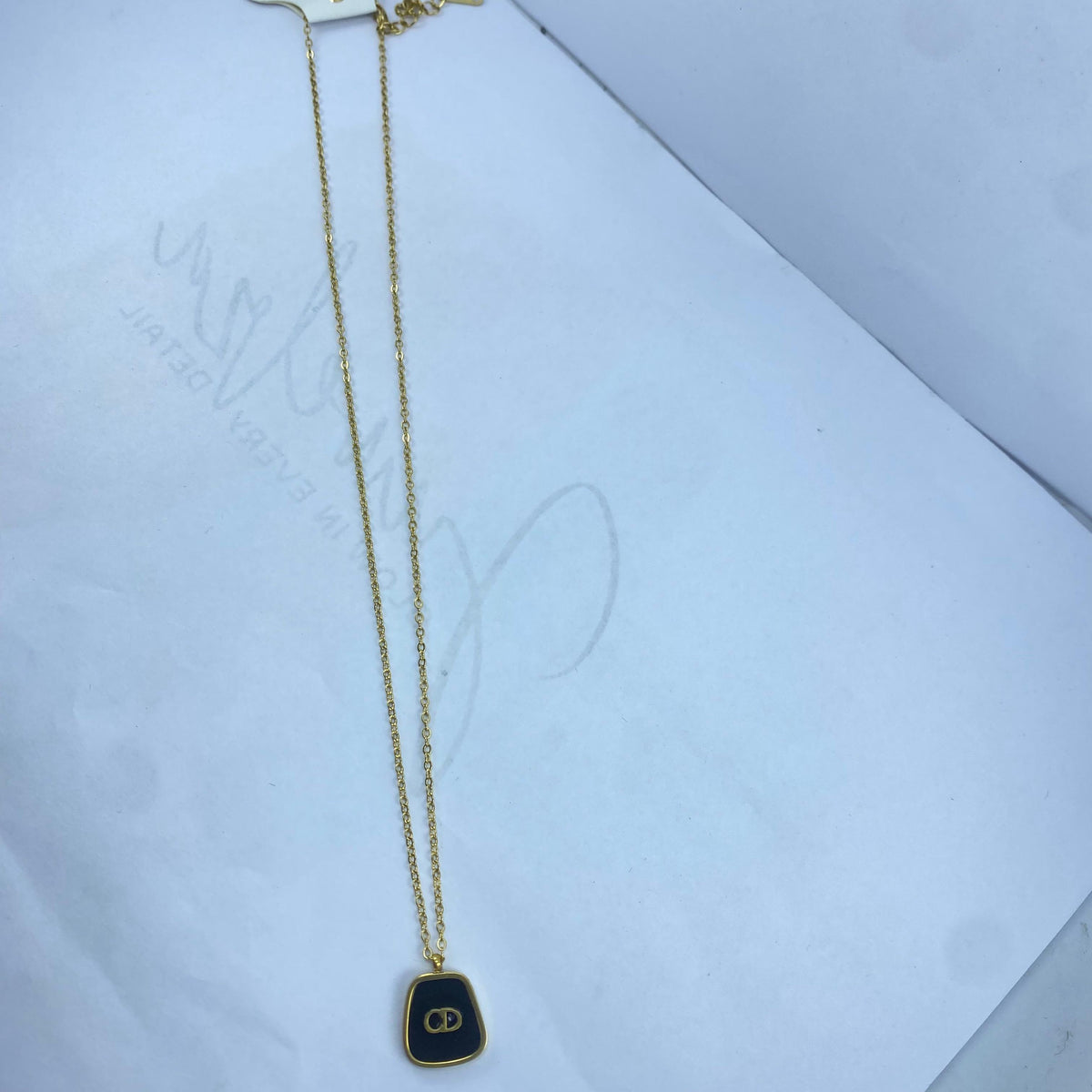 PREMIUM LOCKET