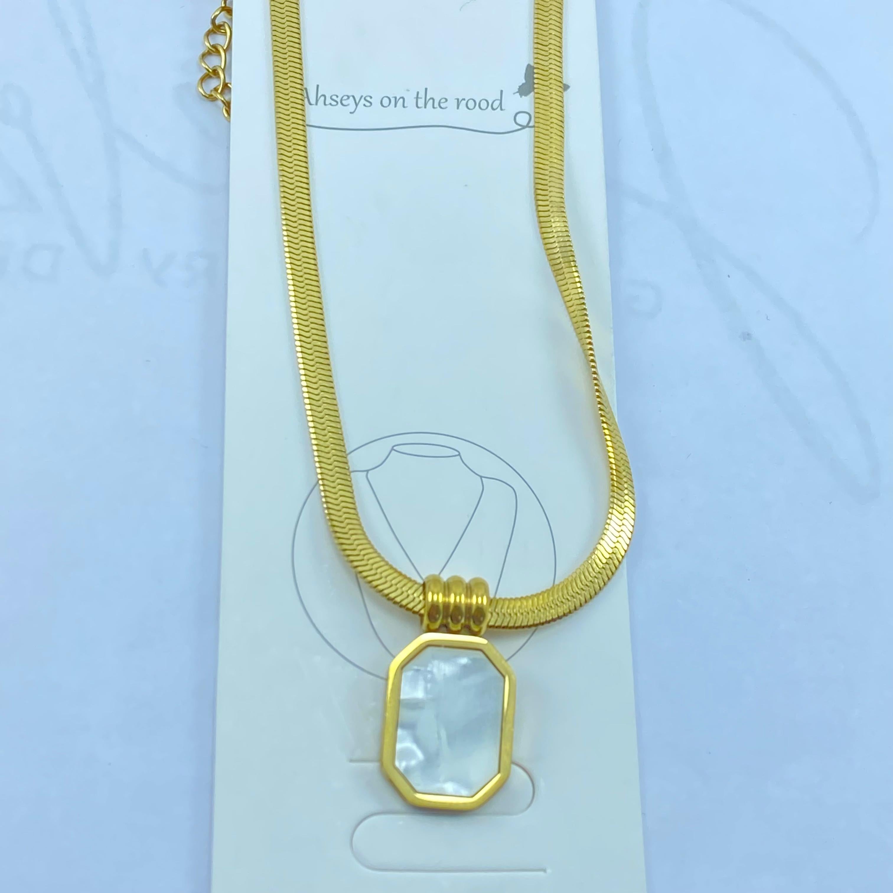 PREMIUM LOCKET