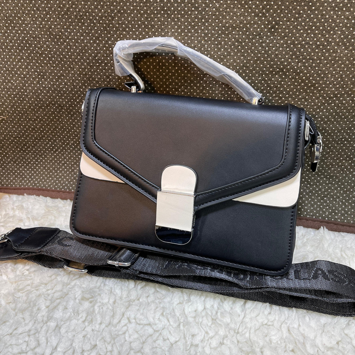 PREMIUM CROSS BAG