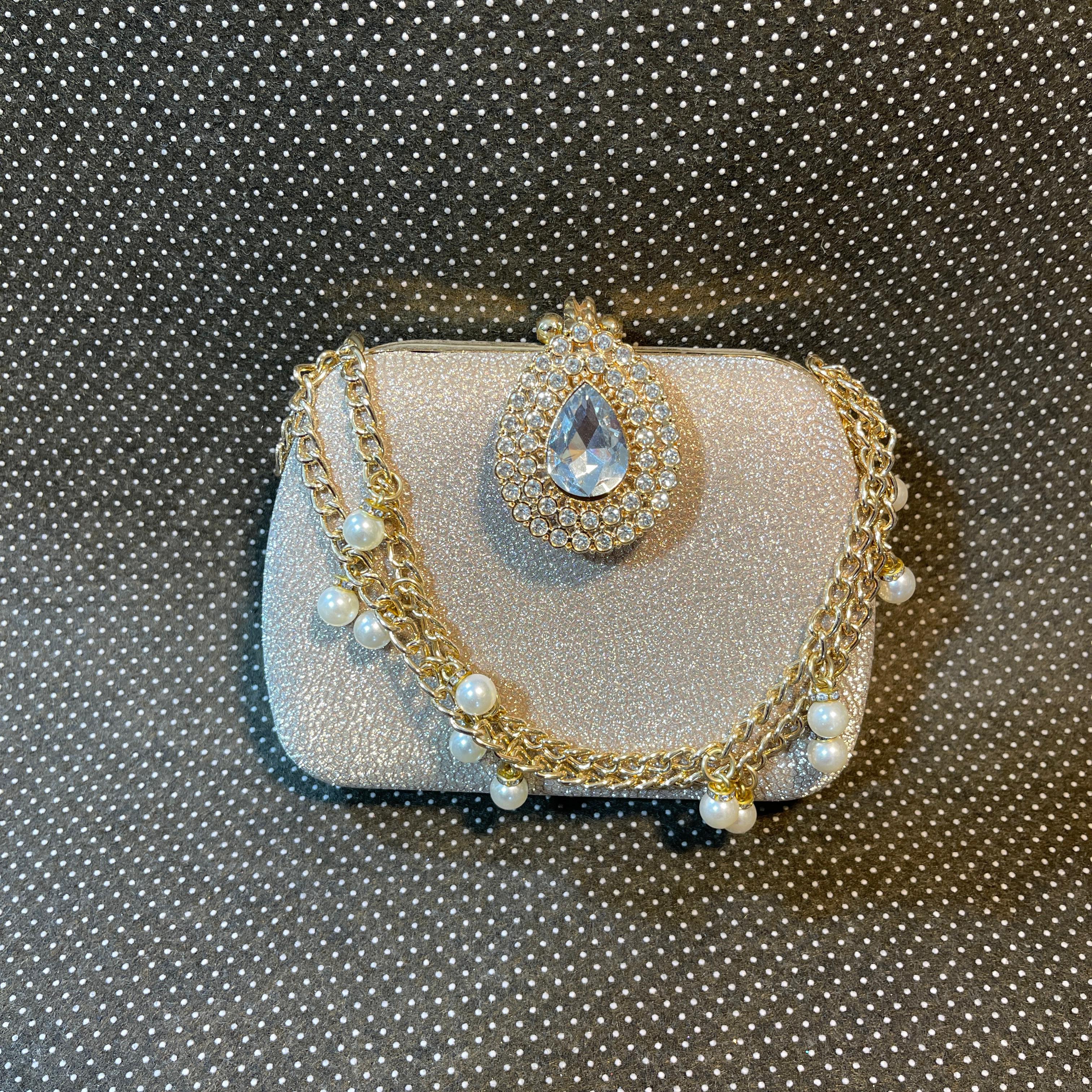 FANCY CLUTCH
